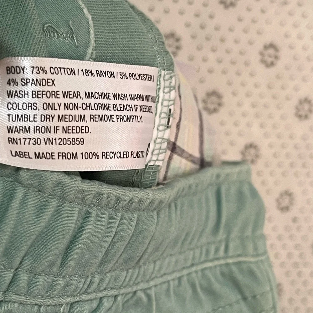 Genuine Kids OshKosh Boys 3T Green Adjustable Waist Jogger Pants - Picture 7 of 12